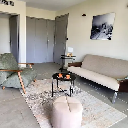 Appartement Pinarello. 4 Pers, Piscine, 500 M Mangialla